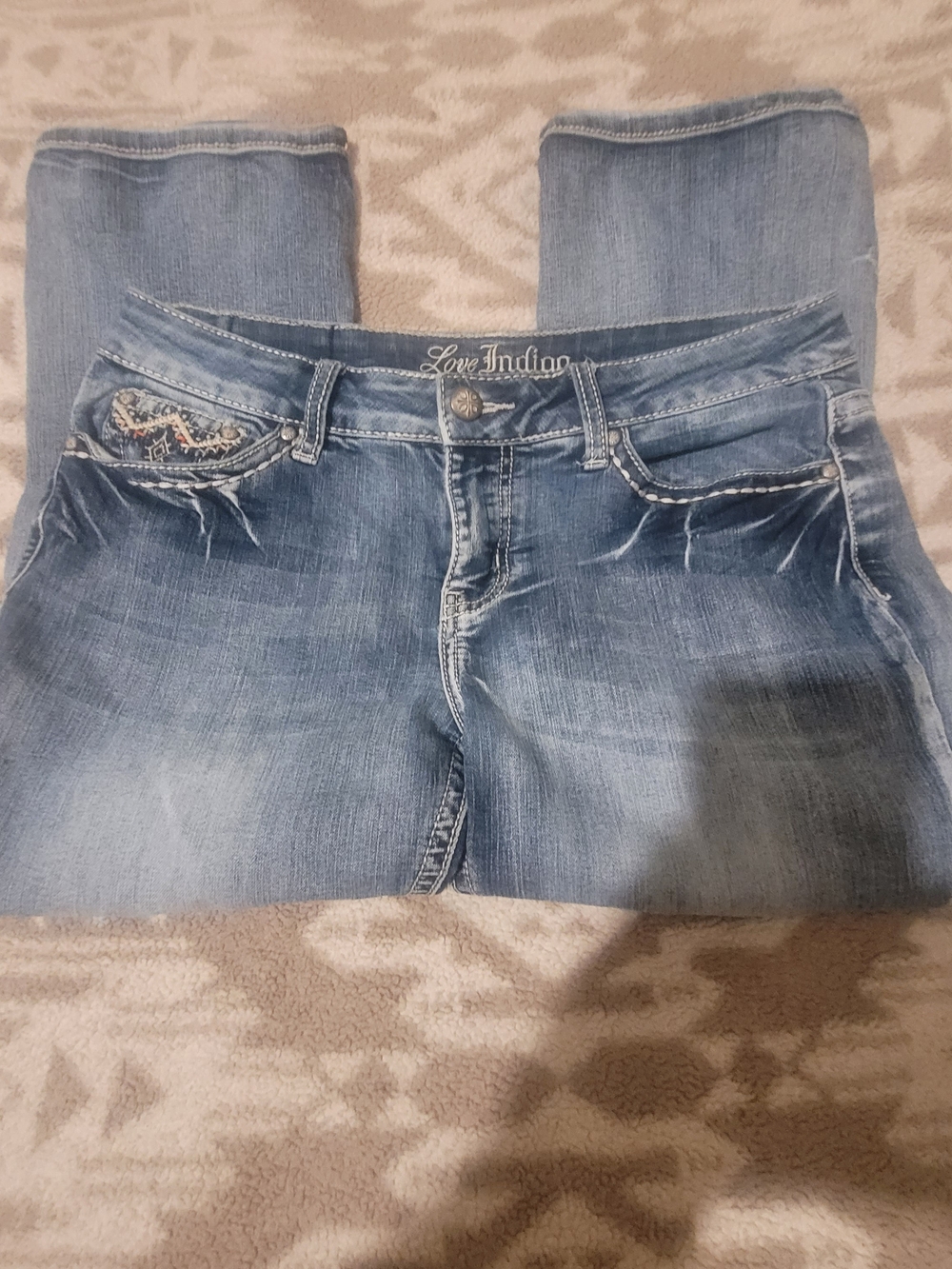 Love Indigo Women's Blue Distressed Capri Jeans